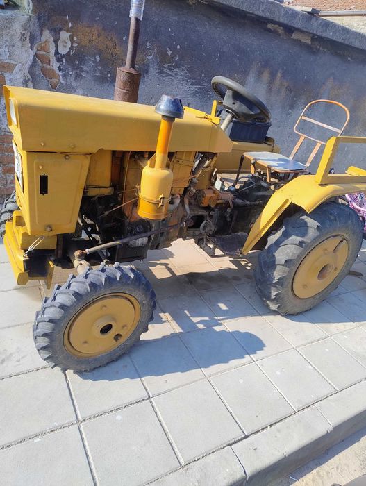 китайски трактор Xingtai 140,