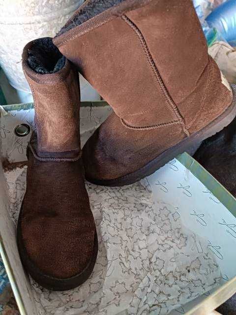 Продам женские угги