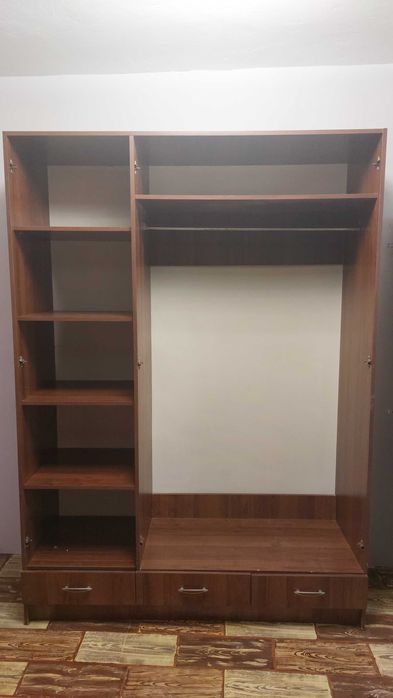 Шкаф шифонер для одежды