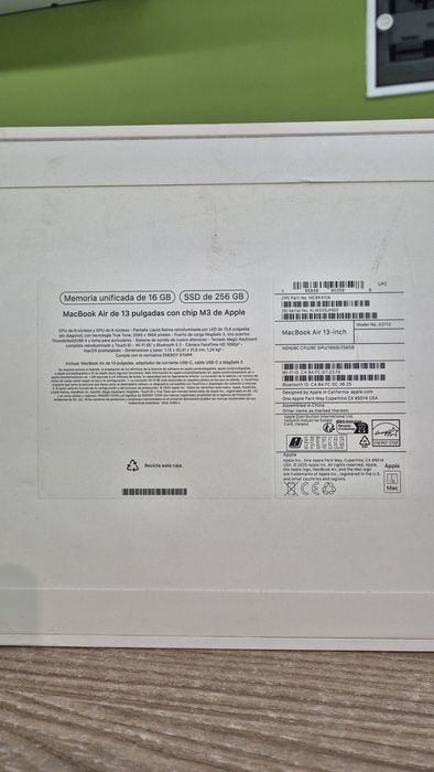 MacBook Air 13-inch M3 256gb/16 gb ram  Midnight