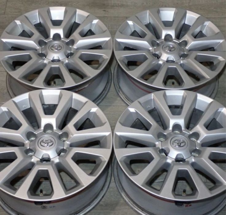 Оригинальные диски с шинами на Прадо 150