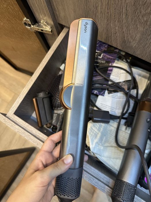 Dyson фен стайлер, выпрямитель все  оригинал