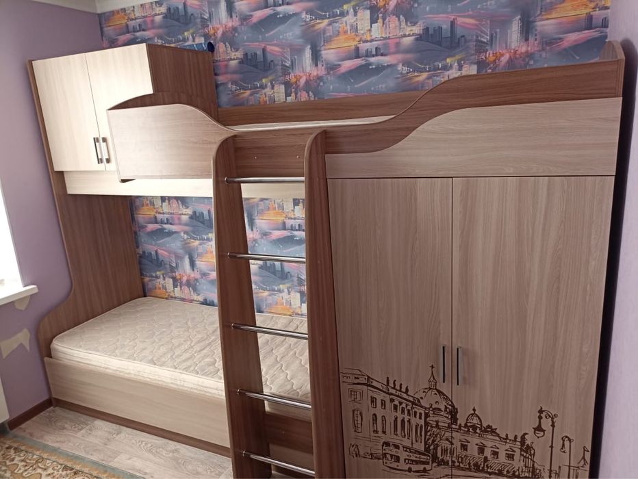 Двухяростный кровать