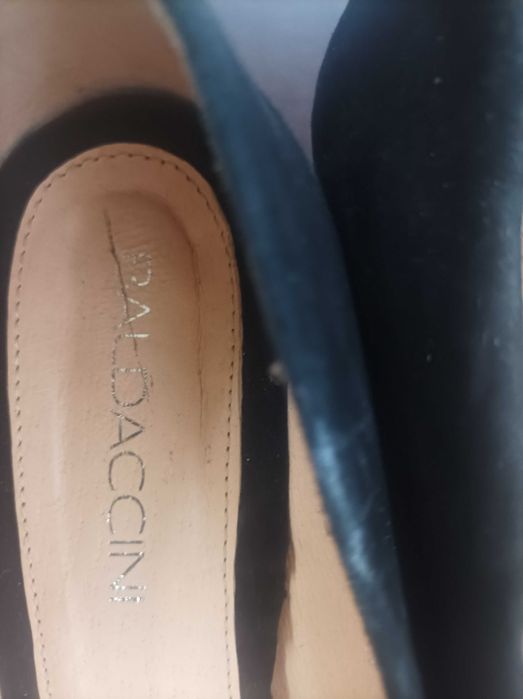 Изискани италиански обувки от естествен велур