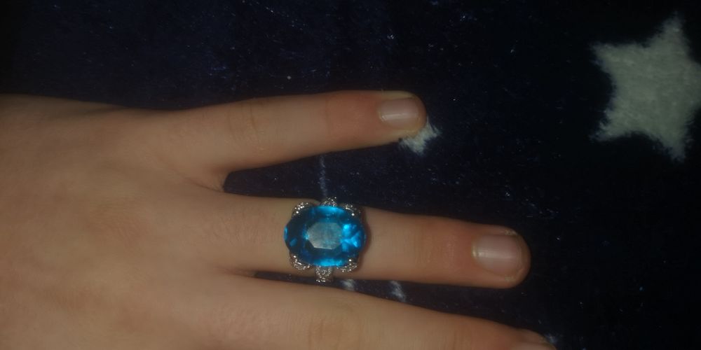 Set bijuterii din argint 925 cu pietre albastre – cercei + inel