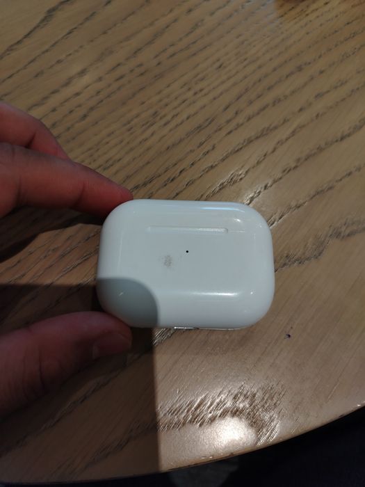 AirPods pro zaryadi bemalol 4 5 soatga yetadi