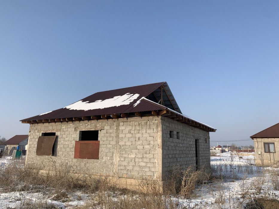 Продам дом в черновой варианте