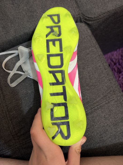 Ghete fotbal Adidas predator