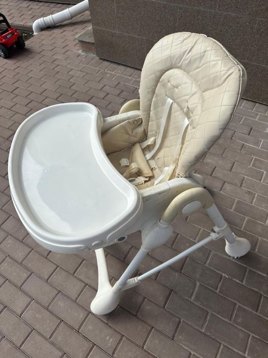 Детский стульчик для приема пищи