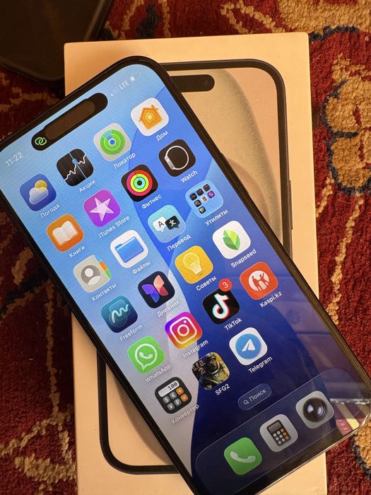 iPhone 15       Б/у