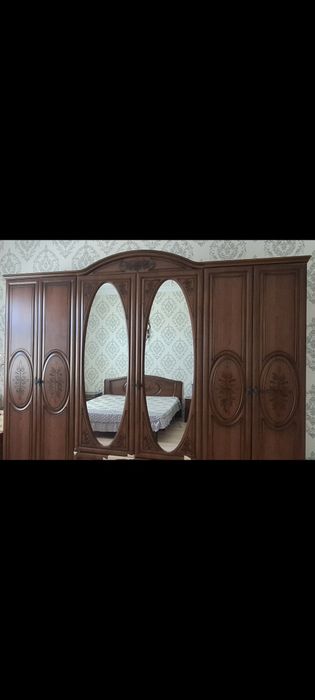 Шифоньер с зеркалом