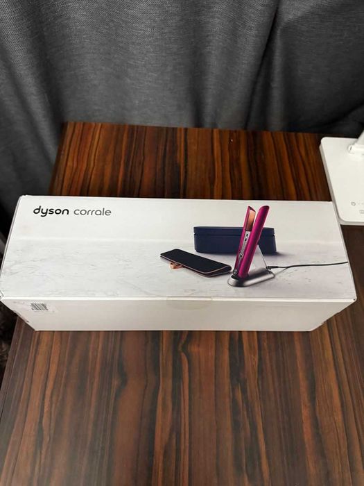 Placa de par Dyson Corrale HS03  (noua)