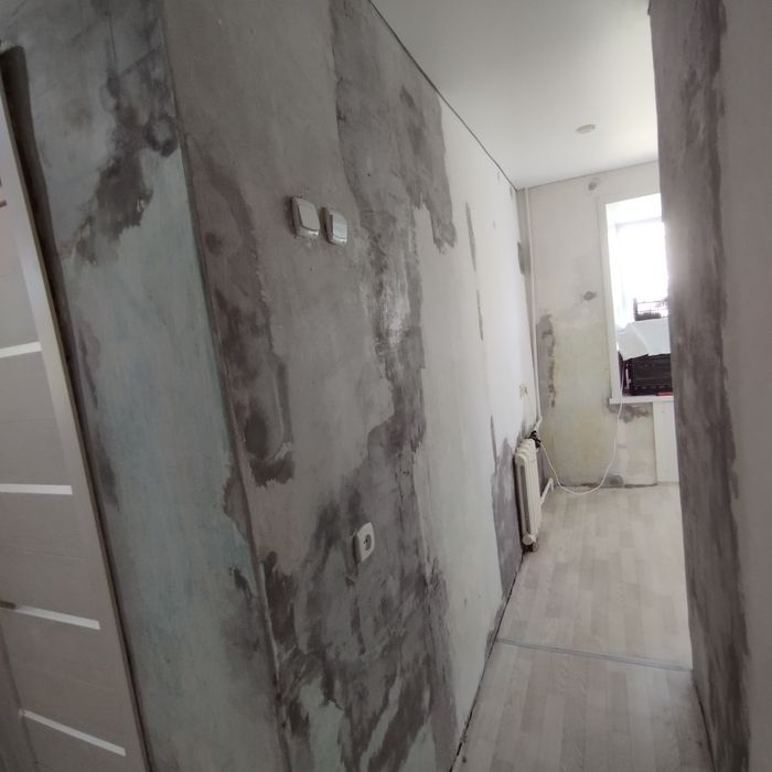 Поклейка обоев)))