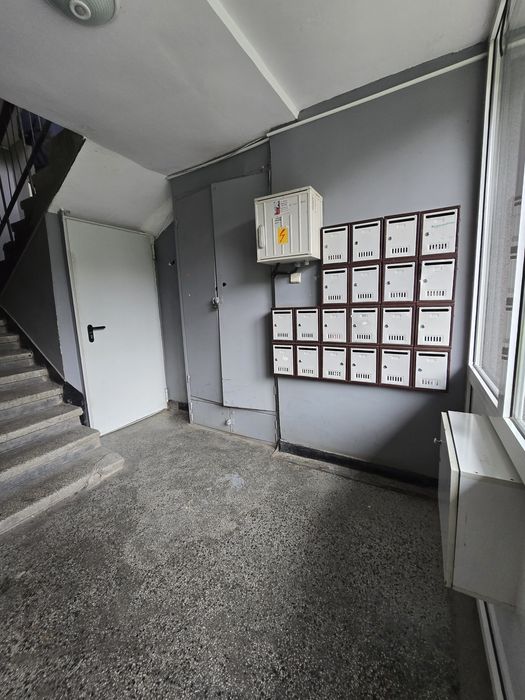 Продава 3-стаен кв. Изток, гр. Перник