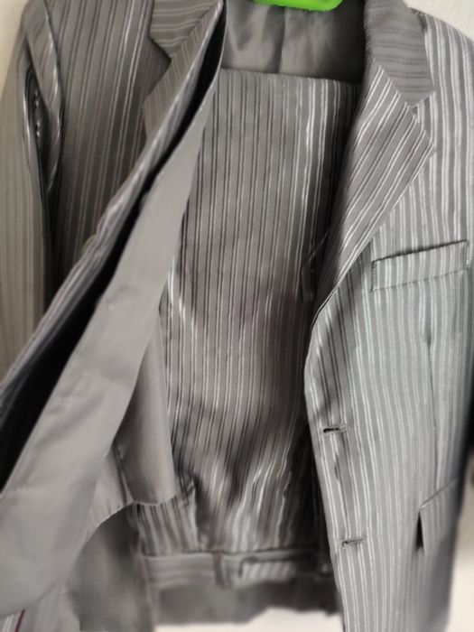 COSTUM DE GALĂ băiat 7-8 ani.