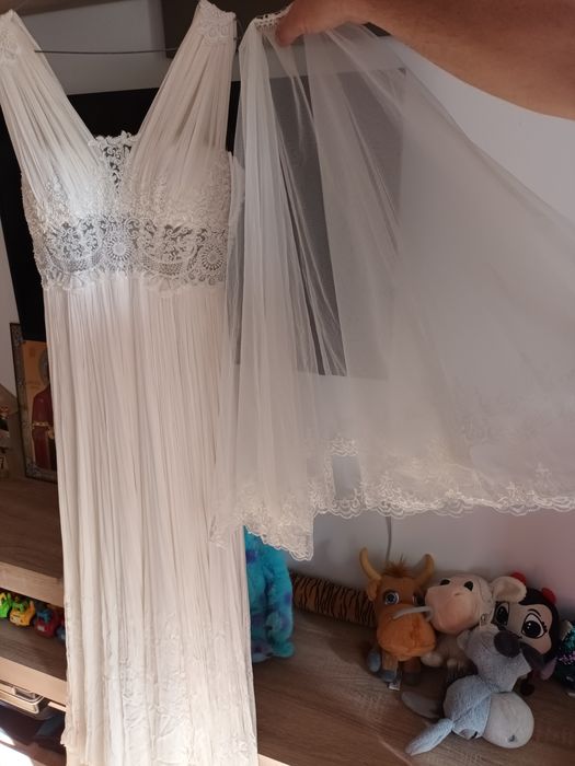 Rochie de mireasa  .