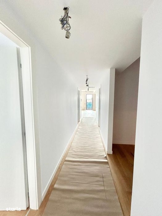 Apartament 4 camere de inchiriere zona Pipera .