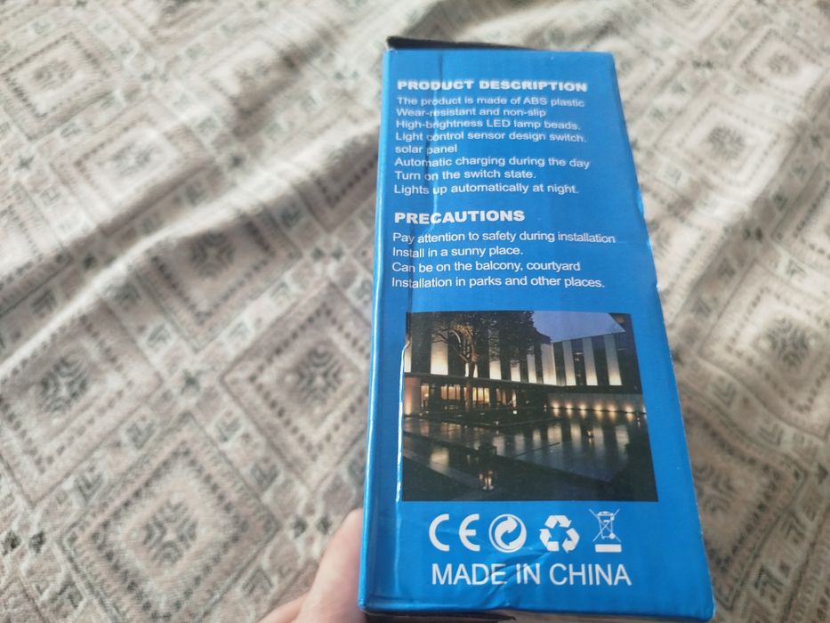 Прожектор солнечный уличный с датчиком движения