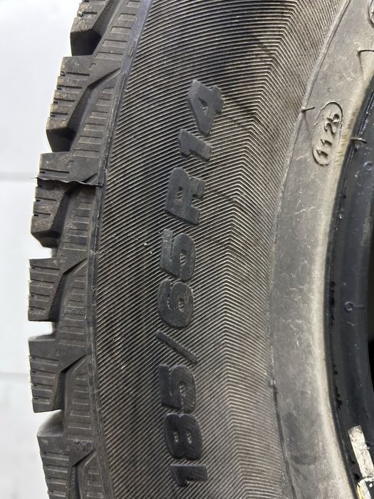 Продам зимние шины 185/65/R14