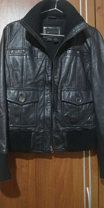 Geaca de piele naturală