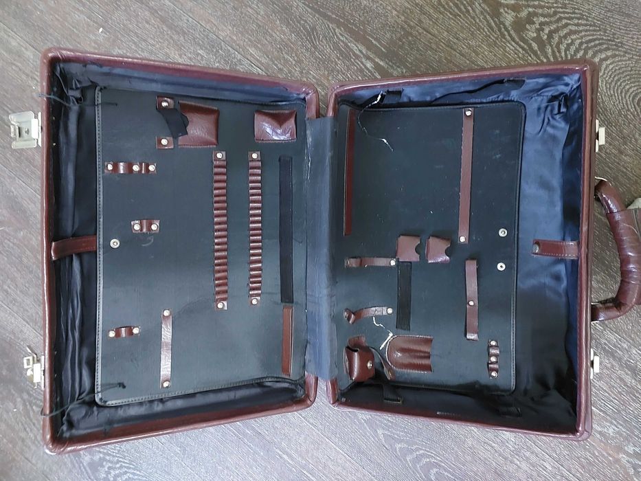 Чемодан в отличном состоянии