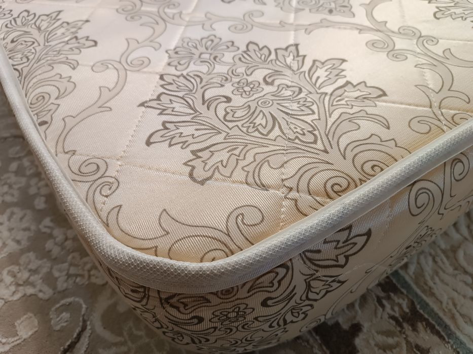 Матрас ортопедический 200х180.