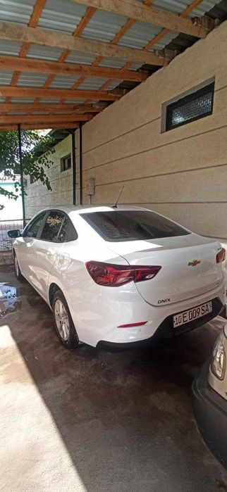 Подаётся машина ONIX