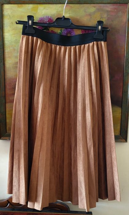 Fusta plisata catifea bej maro