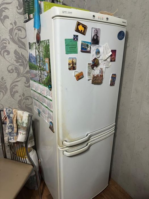 Холодильник в хорошем состояние