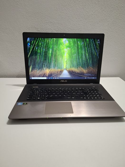 Laptop la 300- 400 lei