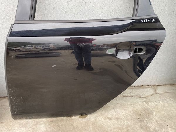 Usa stanga spate VOLVO V40 CROSS COUNTRY 2017 32321999