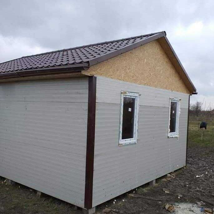 Case modulare pe structura metalica