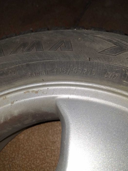 Vand jante cu cauciucuri de iarna