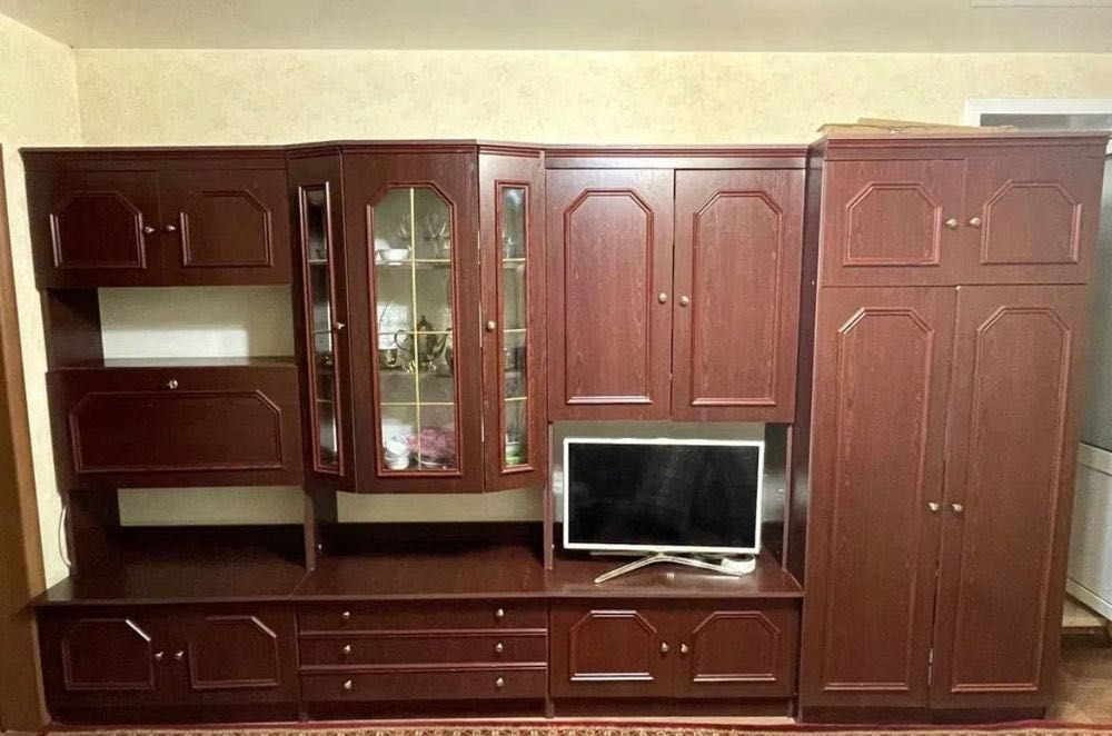 Стенка в отличном состоянии