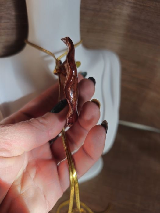 Колие с естествен цвят на Антуриум.