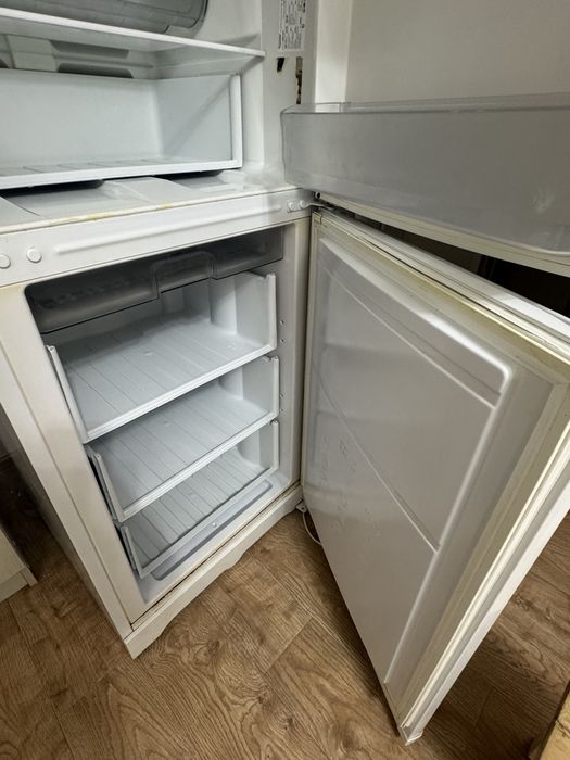 Холодильник 35000