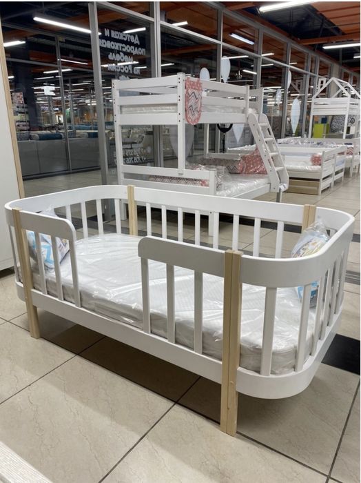 Продается детская кровать 80x160 см, белый