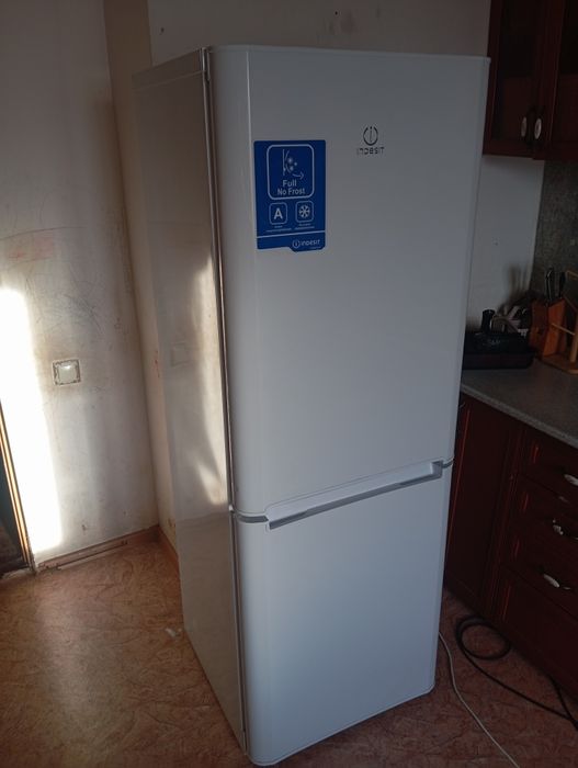 Продам холодильник