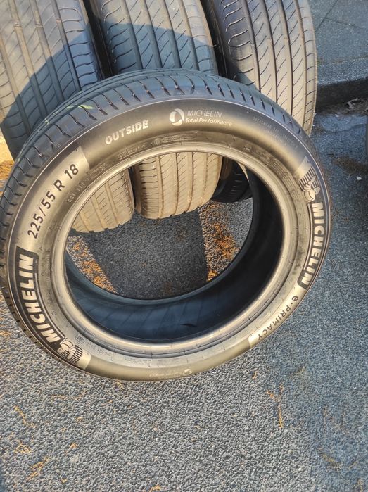 225/55/18 Michelin