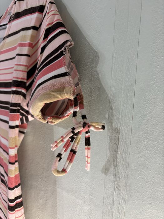 Цветна нежна тениска с панделки, като нов от 100% памук