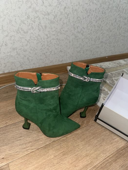 Женские ботильоны на каблуке, зелёные