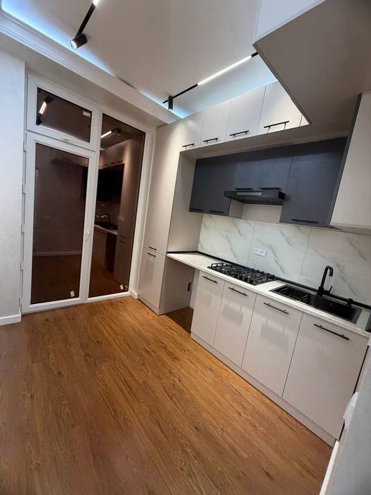 Срочно! Юнусабад. ЖК Хон Сарой Океан. Продается квартира 2/7/16