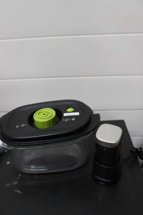 FoodSaver – система за вакуумиране и мариноване с контейнер