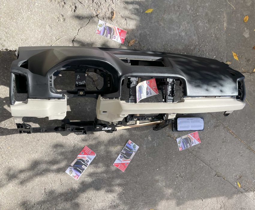 Skoda KAROQ plansa de bord doua culori - kit airbag - set centuri