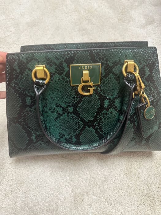Оригинална Дамска чанта Guess