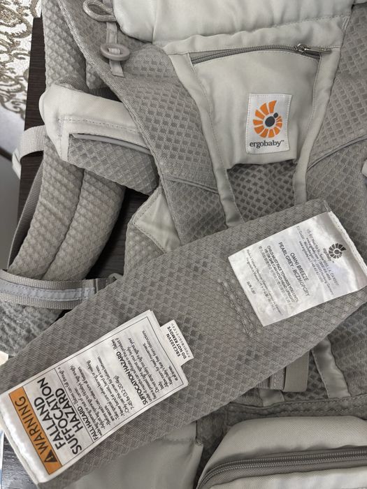 Продам эргорюкзак Ergobaby Omni