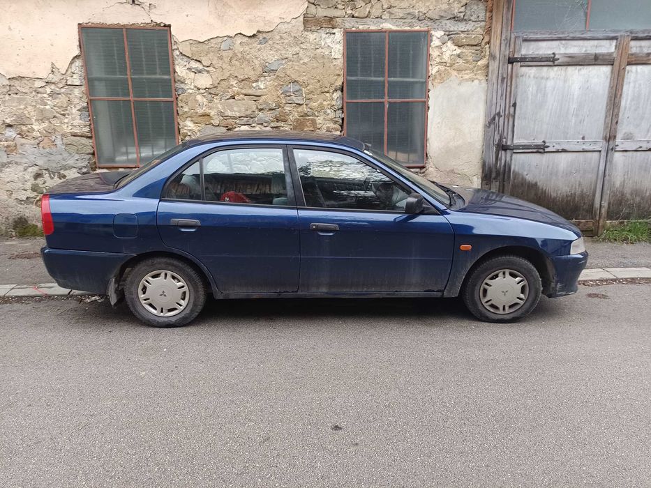 Продавам Mitsubishi Lanser 1.3