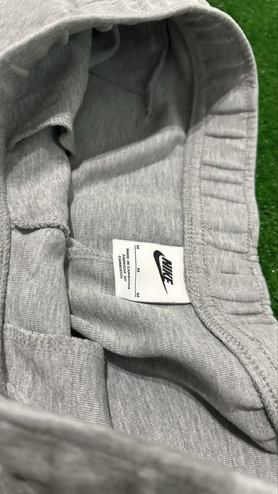 Долница nike tech fleece
