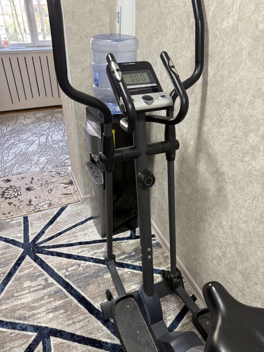 эллиптический тренажер life GYM