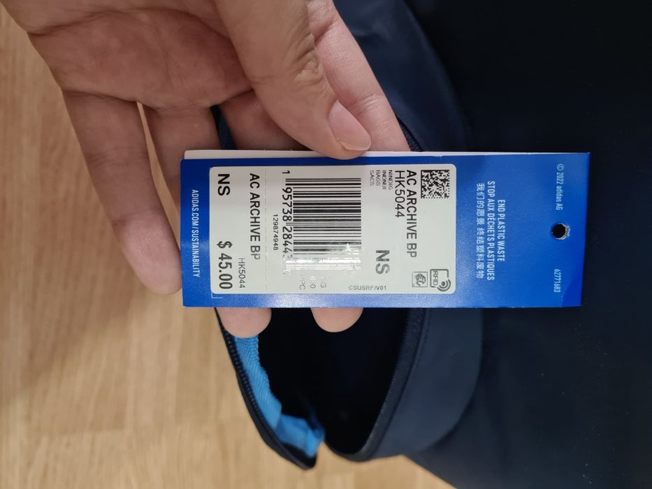 Продам adidas рюкзак оригинал